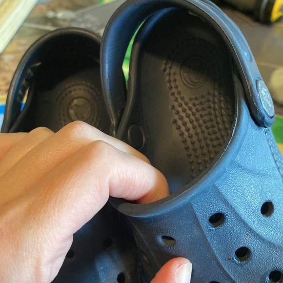 toddler navy blue crocs size 8 - Picture 6 of 6